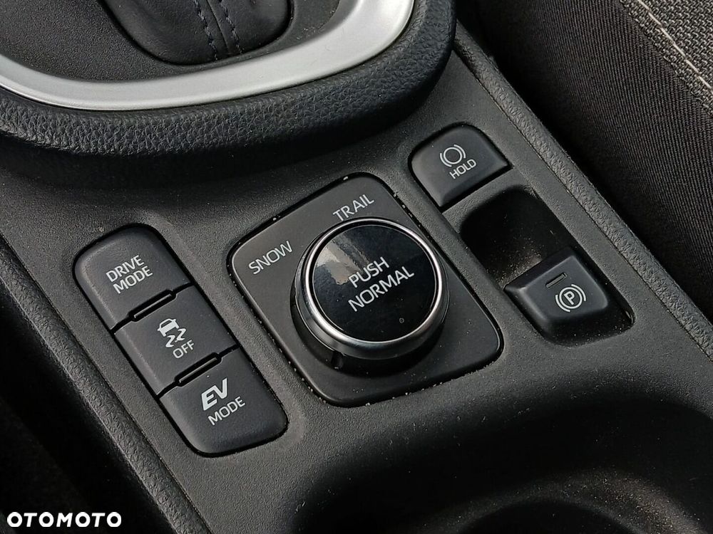 Toyota Yaris Cross Hybrid 1.5 Comfort 4x4 - 32