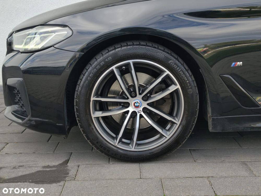 BMW Seria 5 520d xDrive M Sport sport - 4