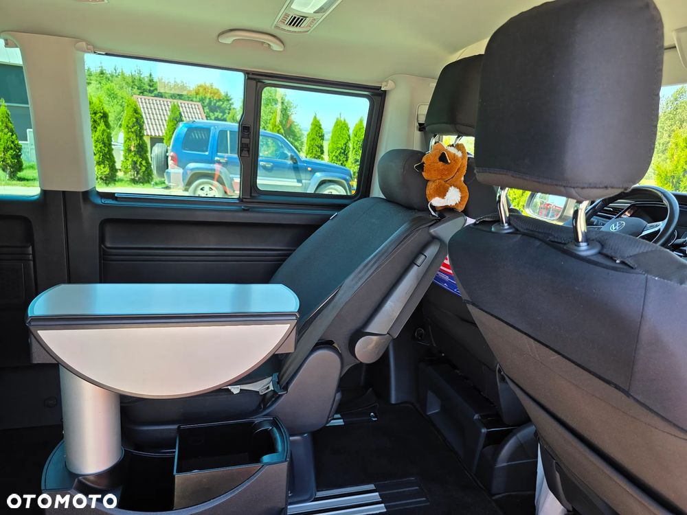 Volkswagen Multivan - 12