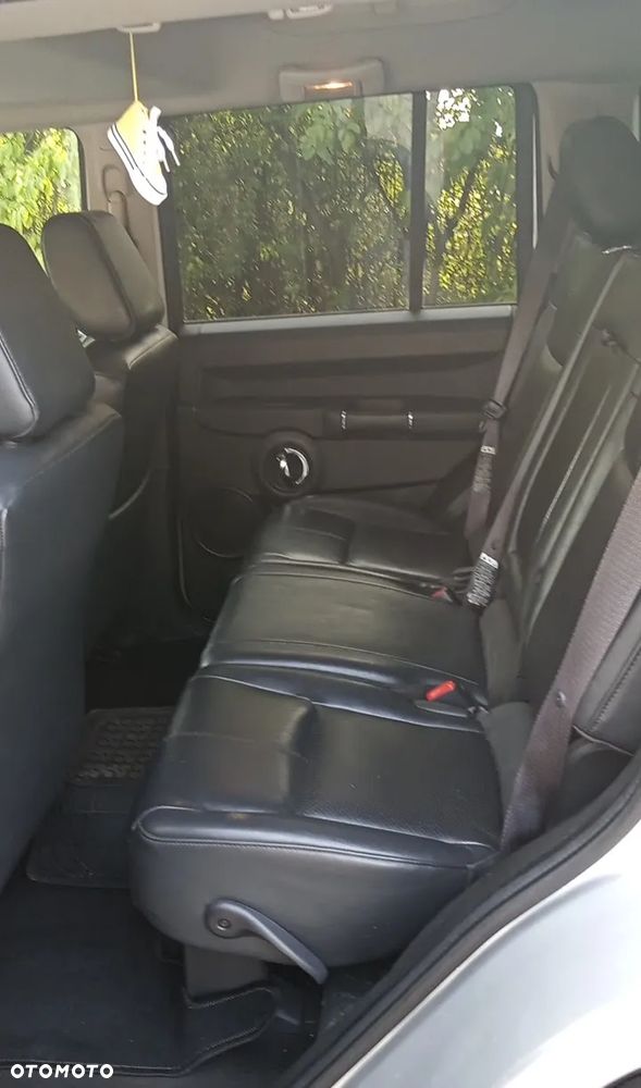 Jeep Commander 5.7 V8 Limited - 13