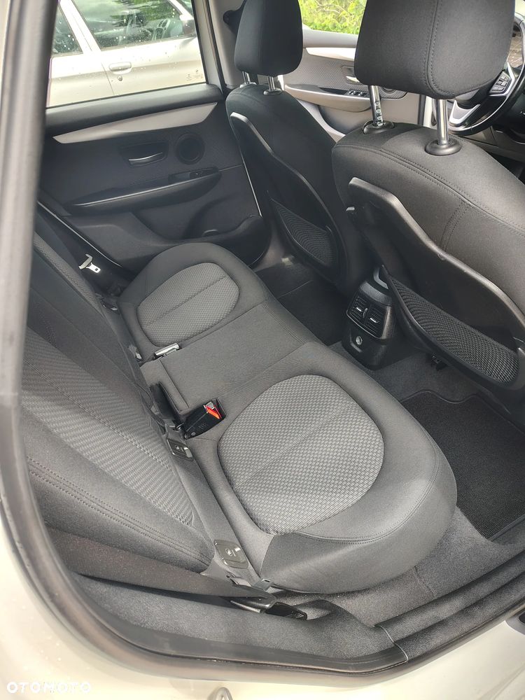 BMW Seria 2 218i - 15