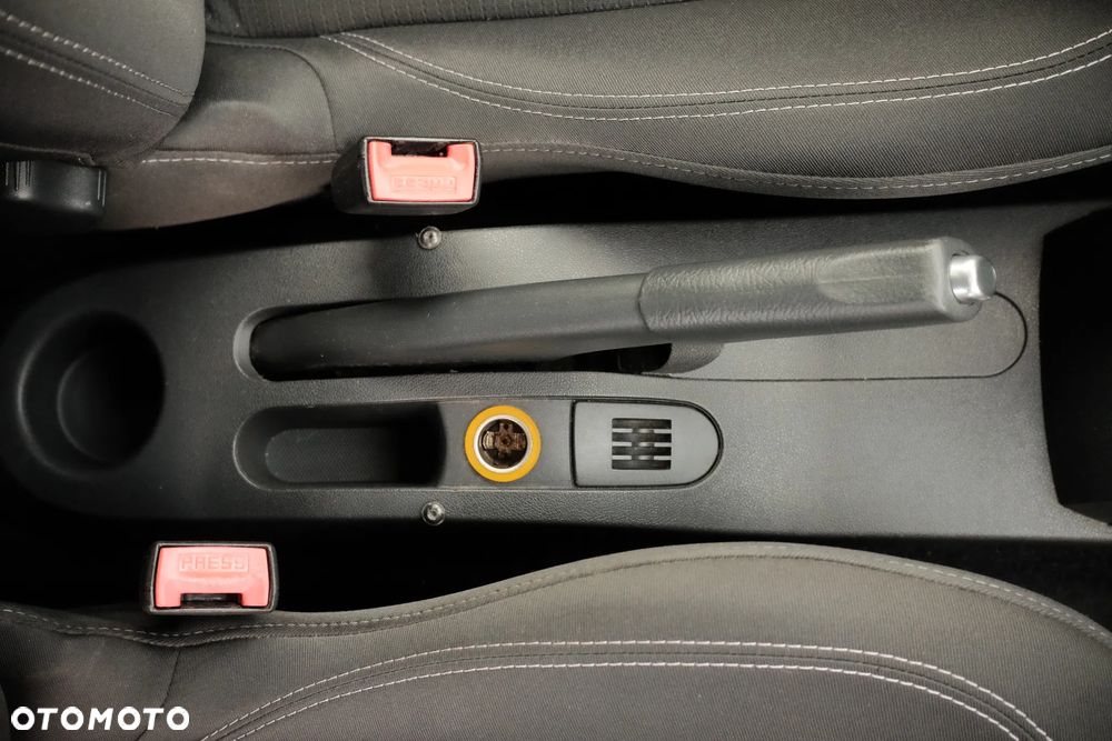 Renault Clio 1.2 16V Expression - 34