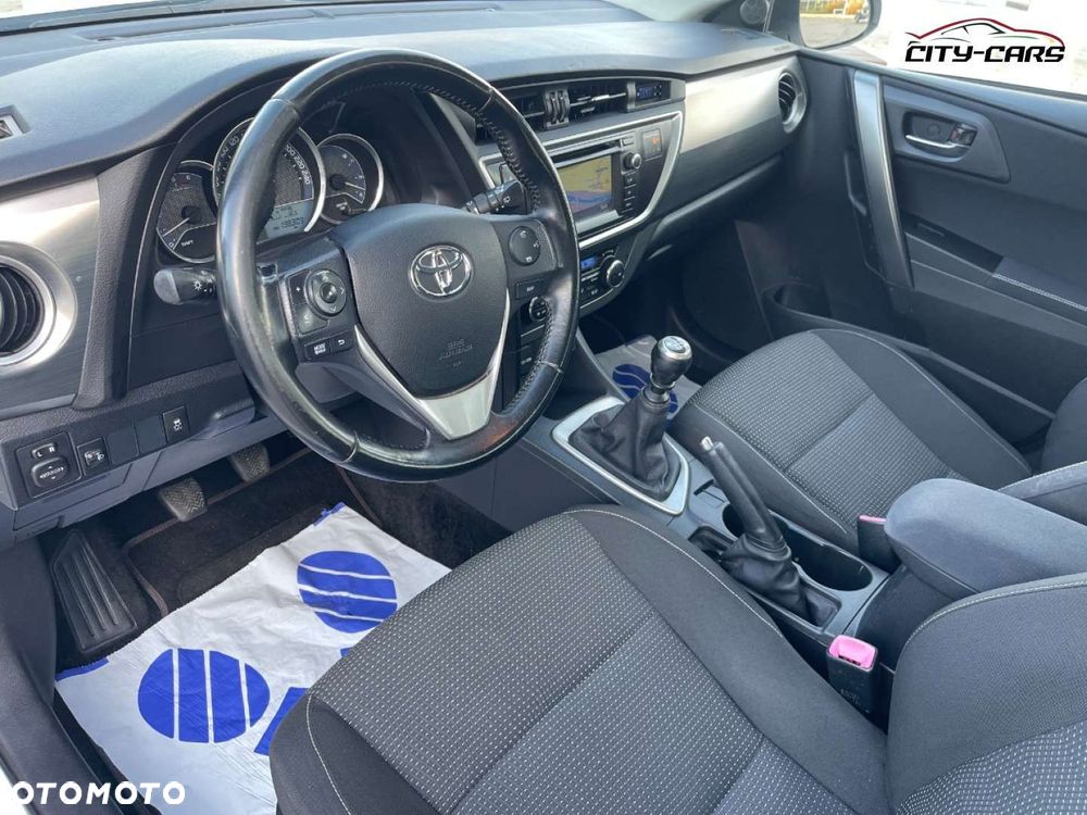 Toyota Auris - 23