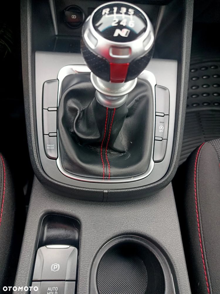 Hyundai Kona 1.0 T-GDI 48V-Hybrid N Line - 28