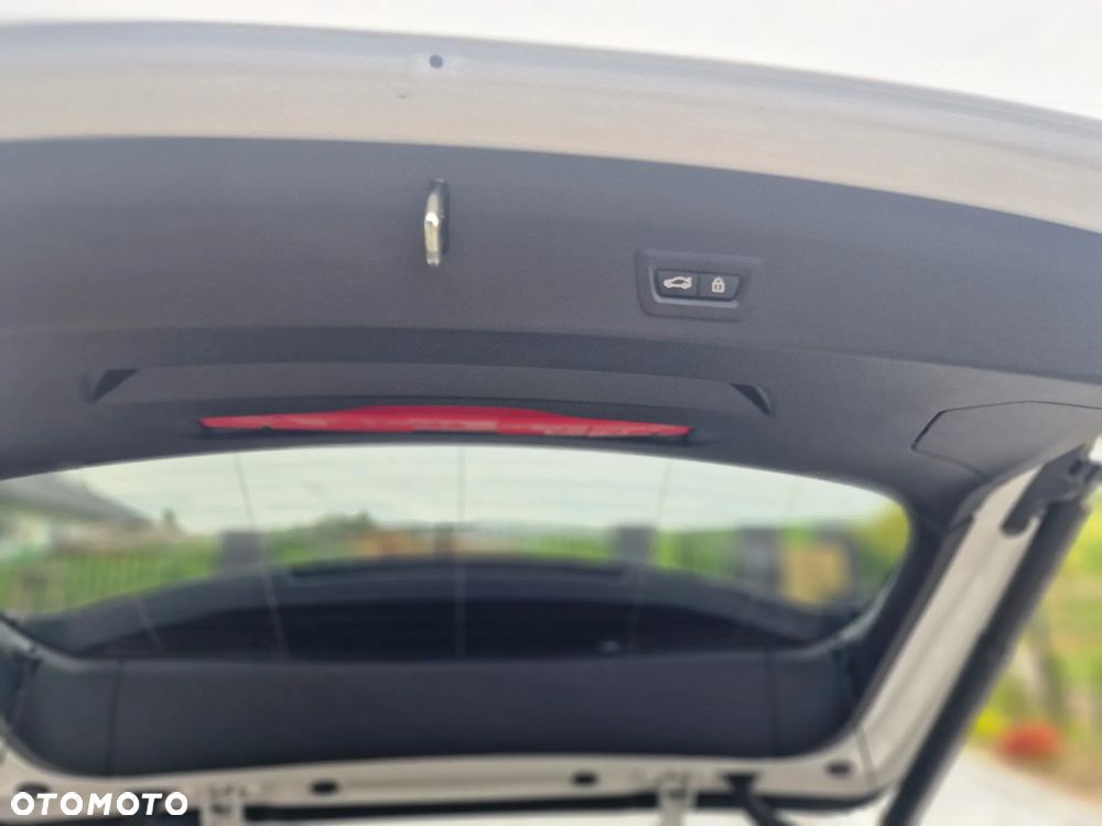 BMW Seria 1 120i Sport - 33