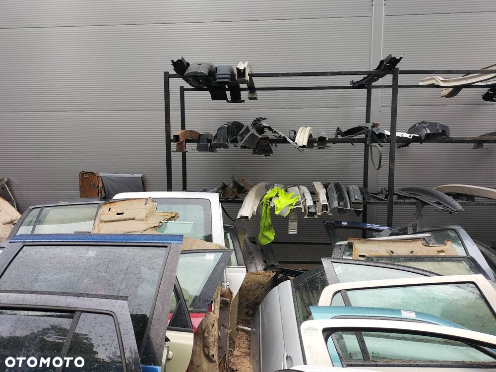 KOMPLETNY PRZÓD MASKA ZDERZAK LAMPY OPEL ZAFIRA A Z147 - 19