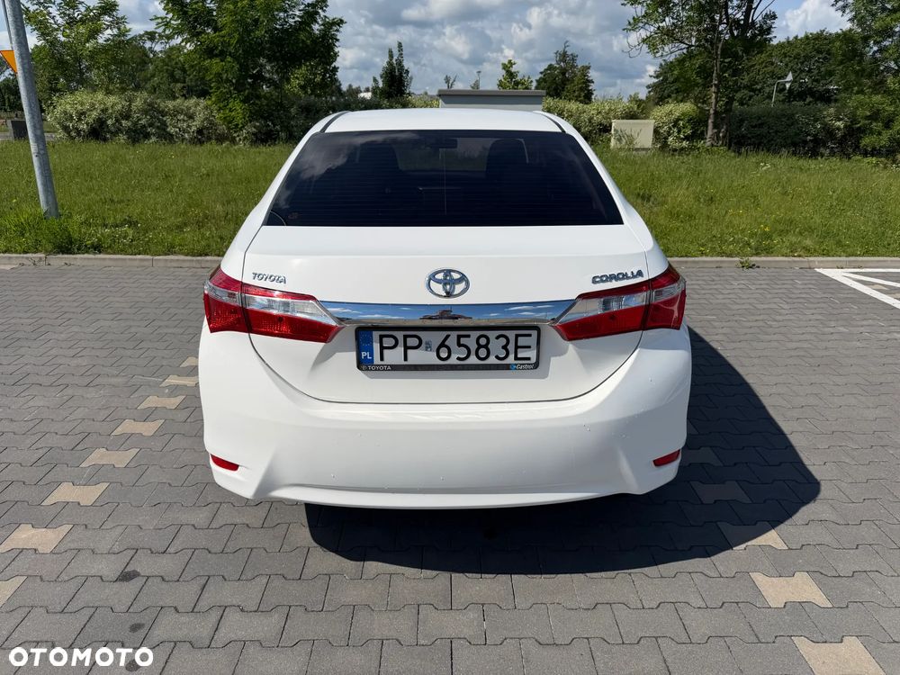 Toyota Corolla 1.6 Premium - 8