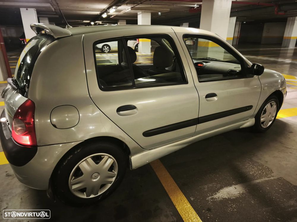 Renault Clio 1.2 Confort Authentique - 4