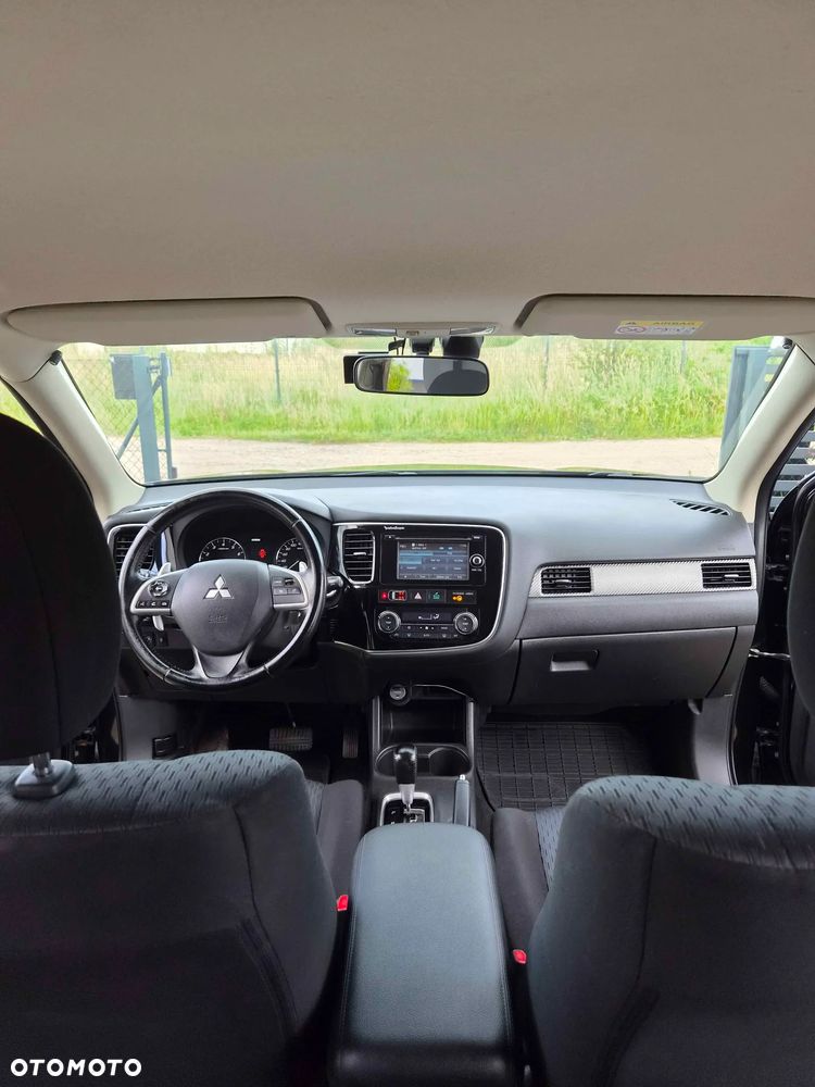 Mitsubishi Outlander 2.0 Intense + CVT - 13