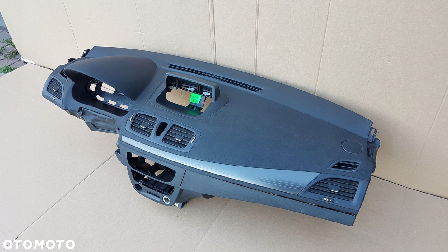DESKA ROZDZIELCZA KONSOLA RENAULT MEGANE III 3 - 4