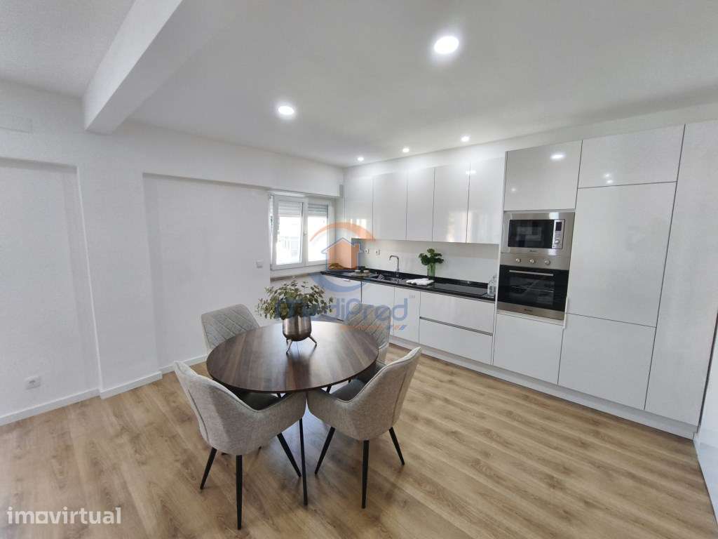 Apartamento T3 Totalmente Remodelado | Benfica, Lisboa - Grande imagem: 3/19