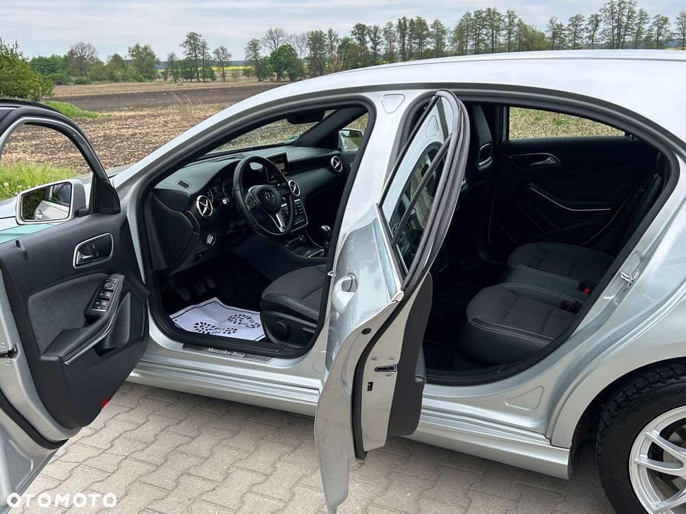 Mercedes-Benz Klasa A 180 (BlueEFFICIENCY) Urban - 12