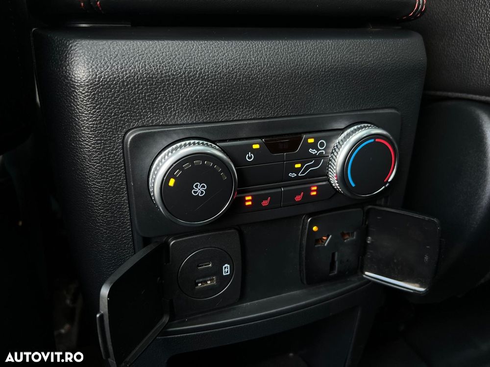 Ford Explorer - 31