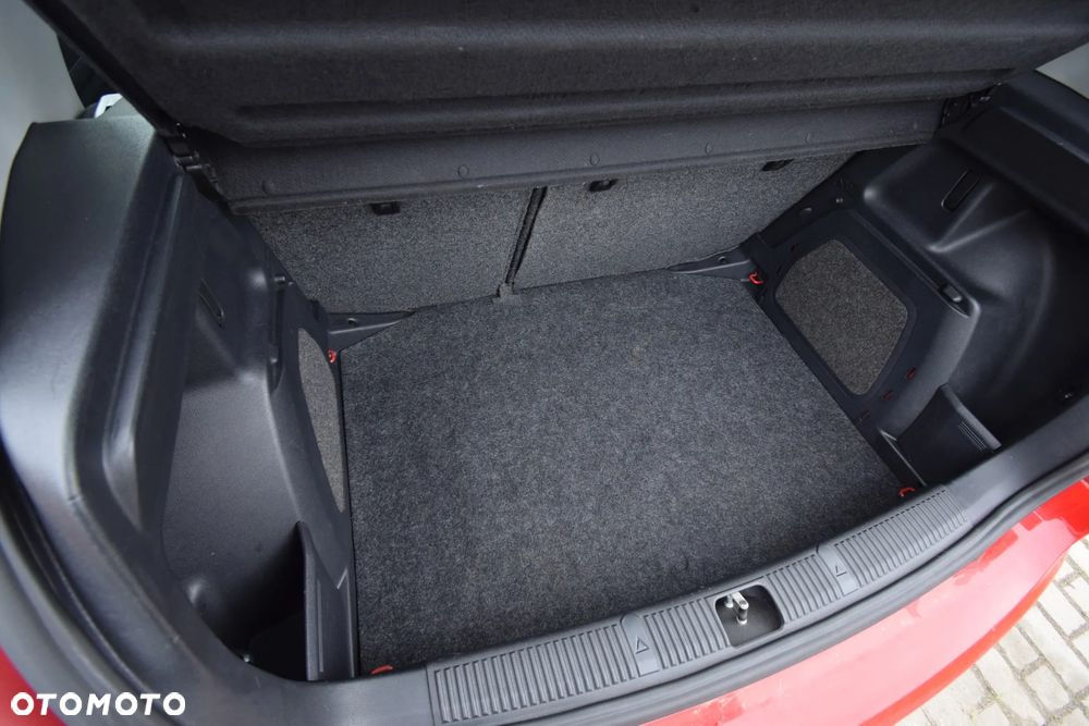 Skoda Fabia 1.2 HTP Ambiente - 39