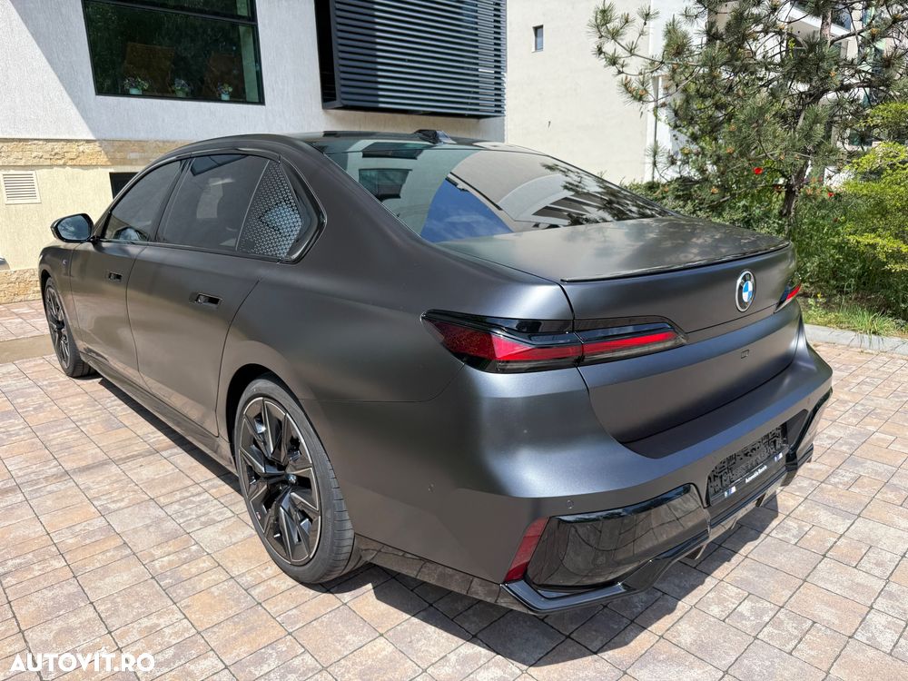 BMW Seria 7 - 16