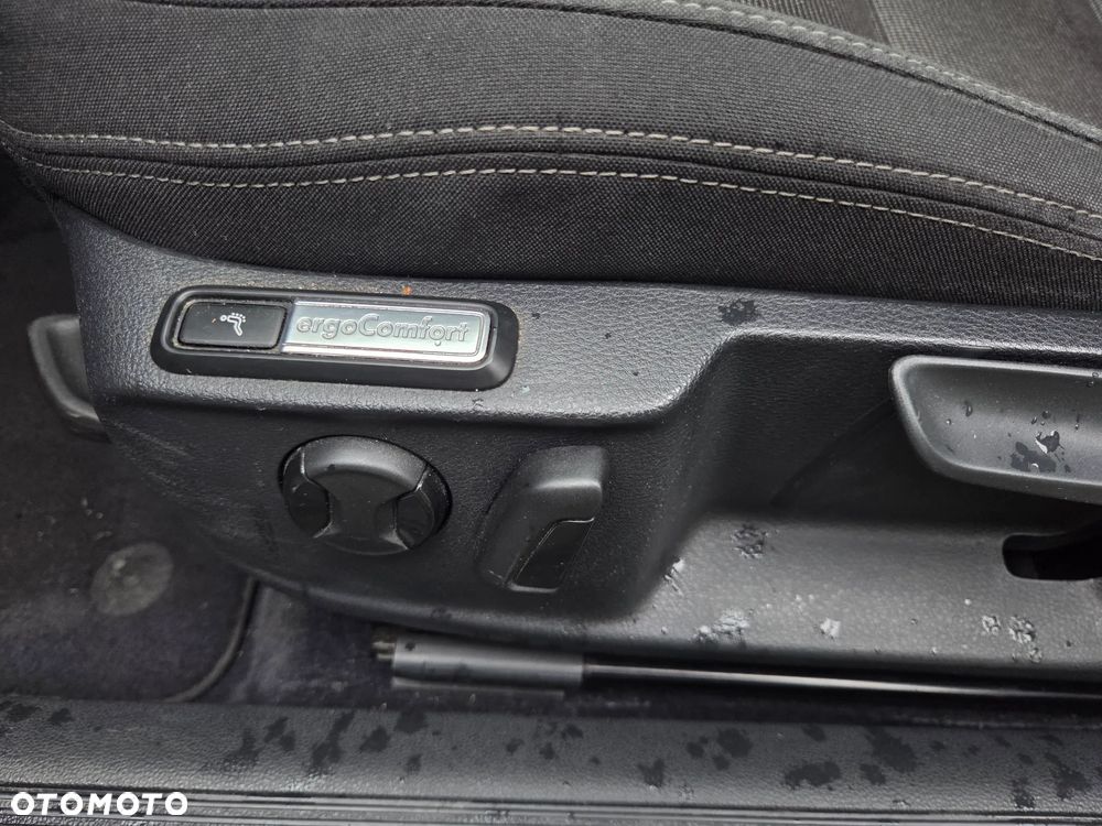Volkswagen Passat 2.0 TDI BMT Comfortline - 13