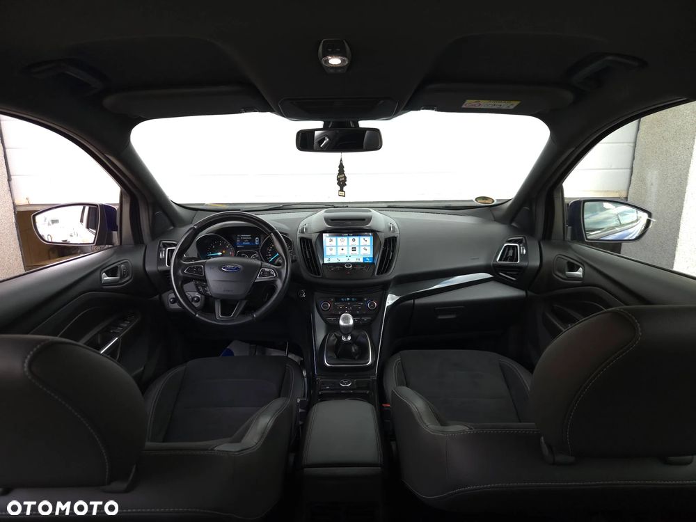 Ford Kuga 2.0 TDCi 4x4 ST-Line - 33