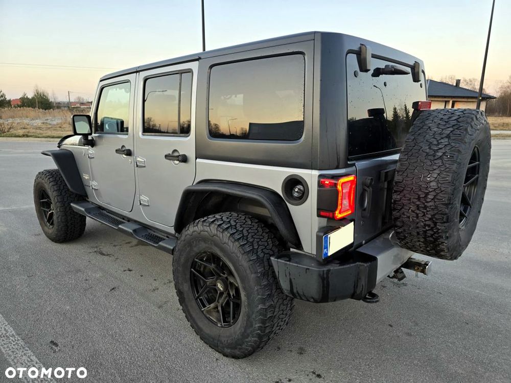 Jeep Wrangler 3.6 Unlim Sahara - 13