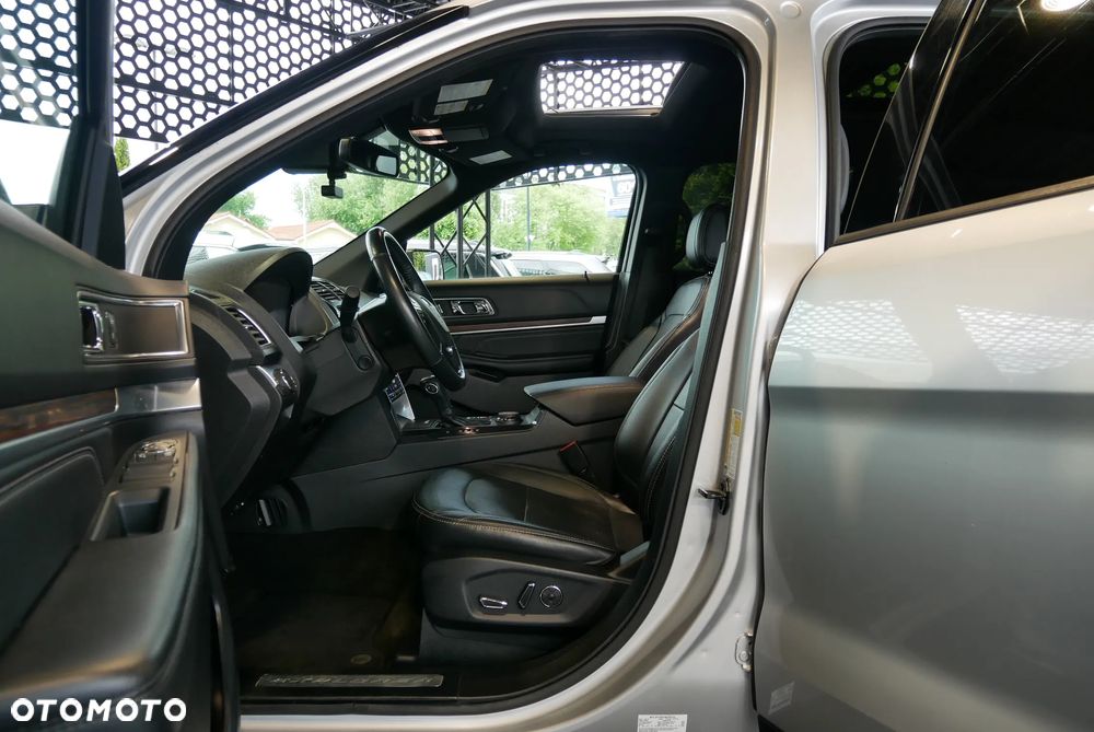 Ford Explorer - 8