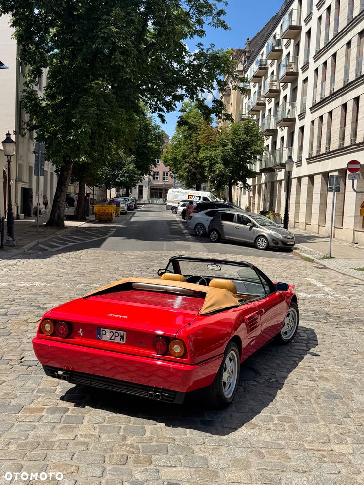 Ferrari Mondial - 11