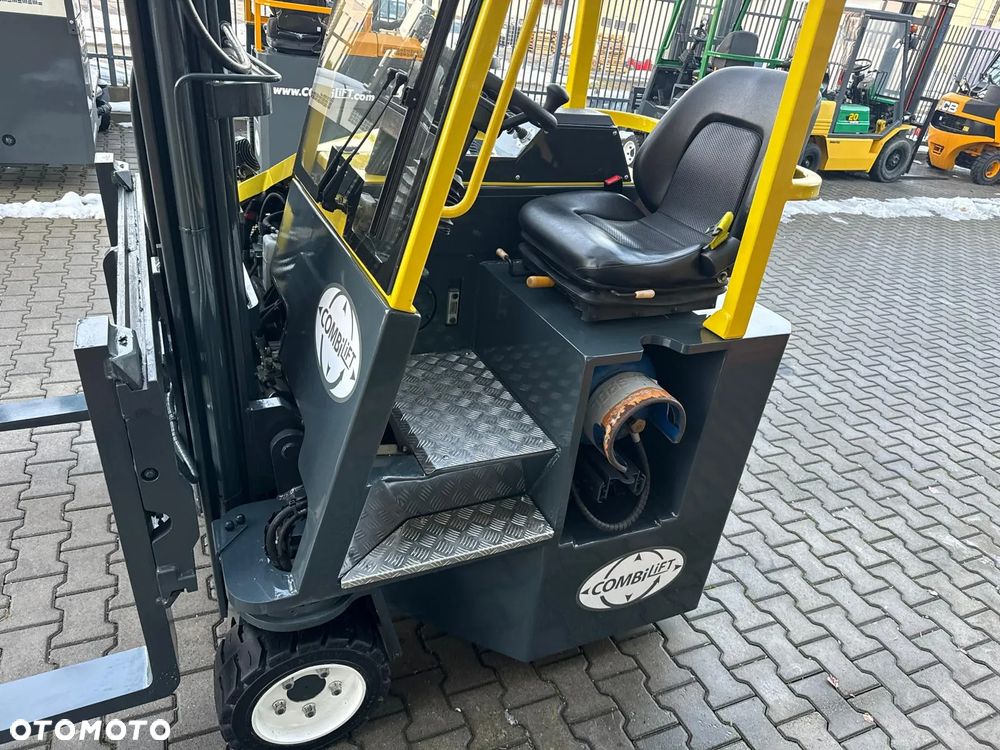 Combilift CB3000 // LPG // 7669 godzin !!! Duży wybór Combiliftów - 7
