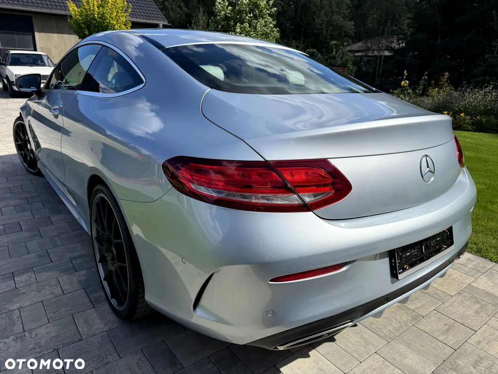 Mercedes-Benz Klasa C 180 AMG Line - 17