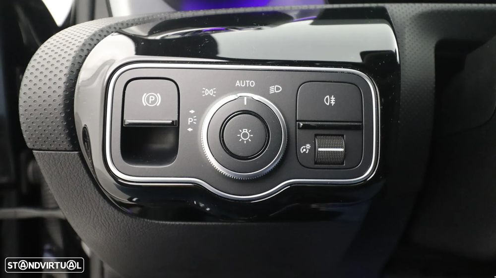 Mercedes-Benz A 180 Limousine d AMG Line Aut. - 23