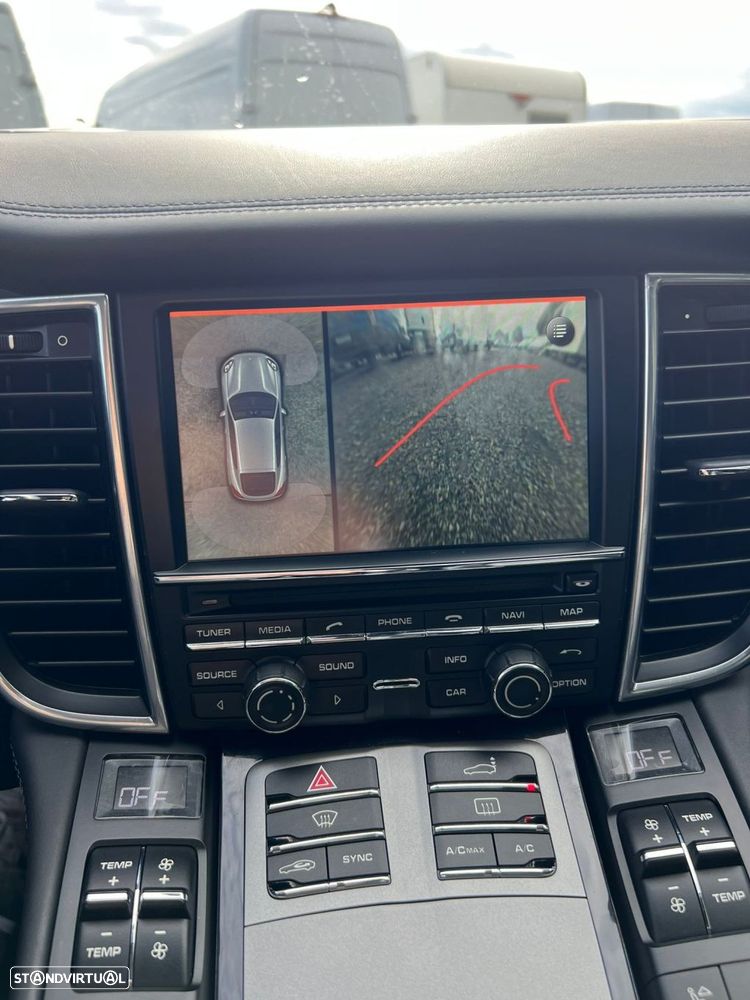 Porsche Panamera - 28