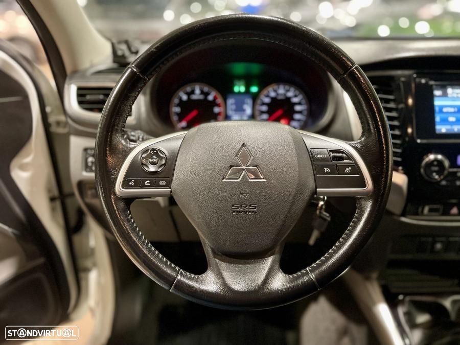 Mitsubishi L200 2.4 DI-D CD Sportbox Strakar 4WD - 11