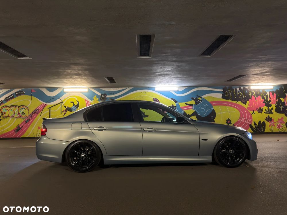 BMW Seria 3 330i - 6