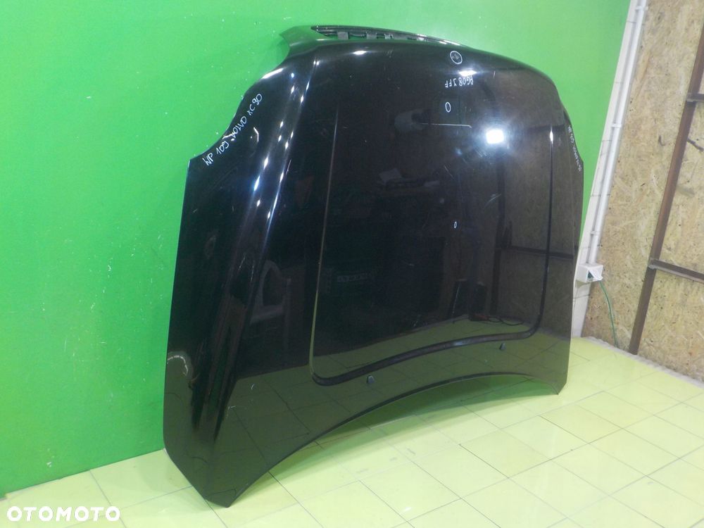 VOLVO XC90 I LIFT 2.4 D5 AUT 08r maska - 3
