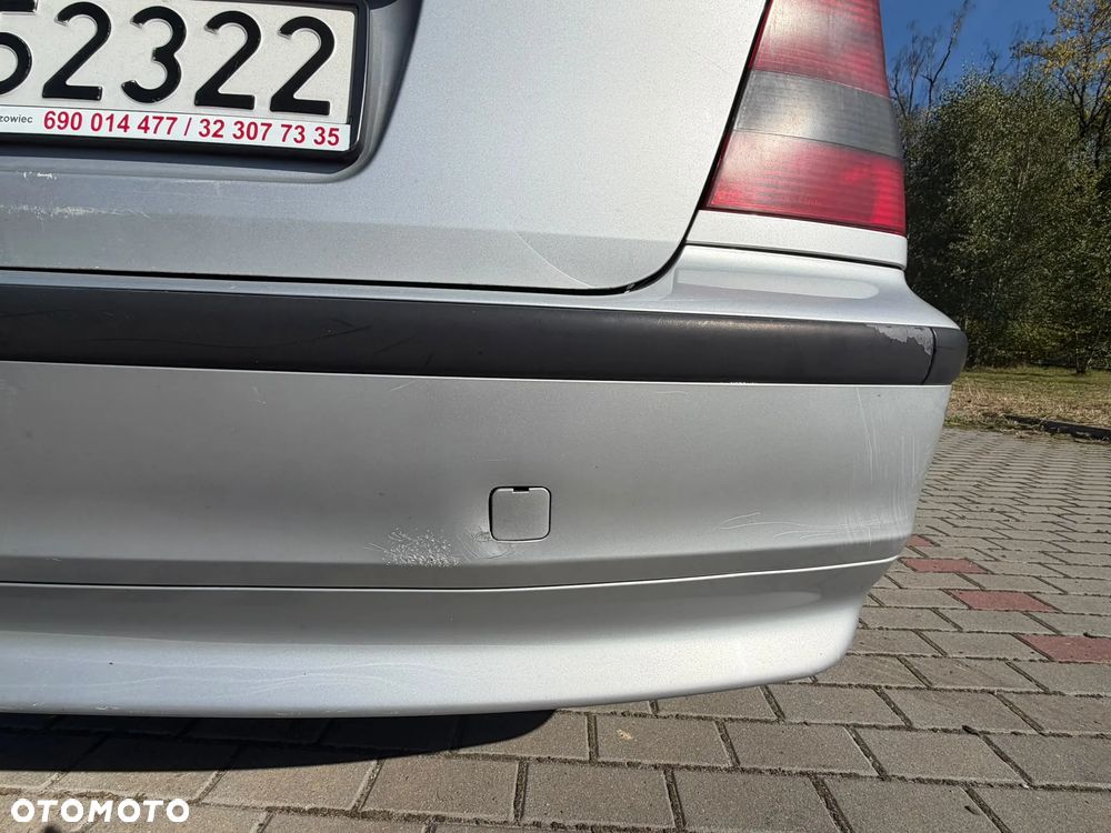 BMW Seria 3 320td - 22