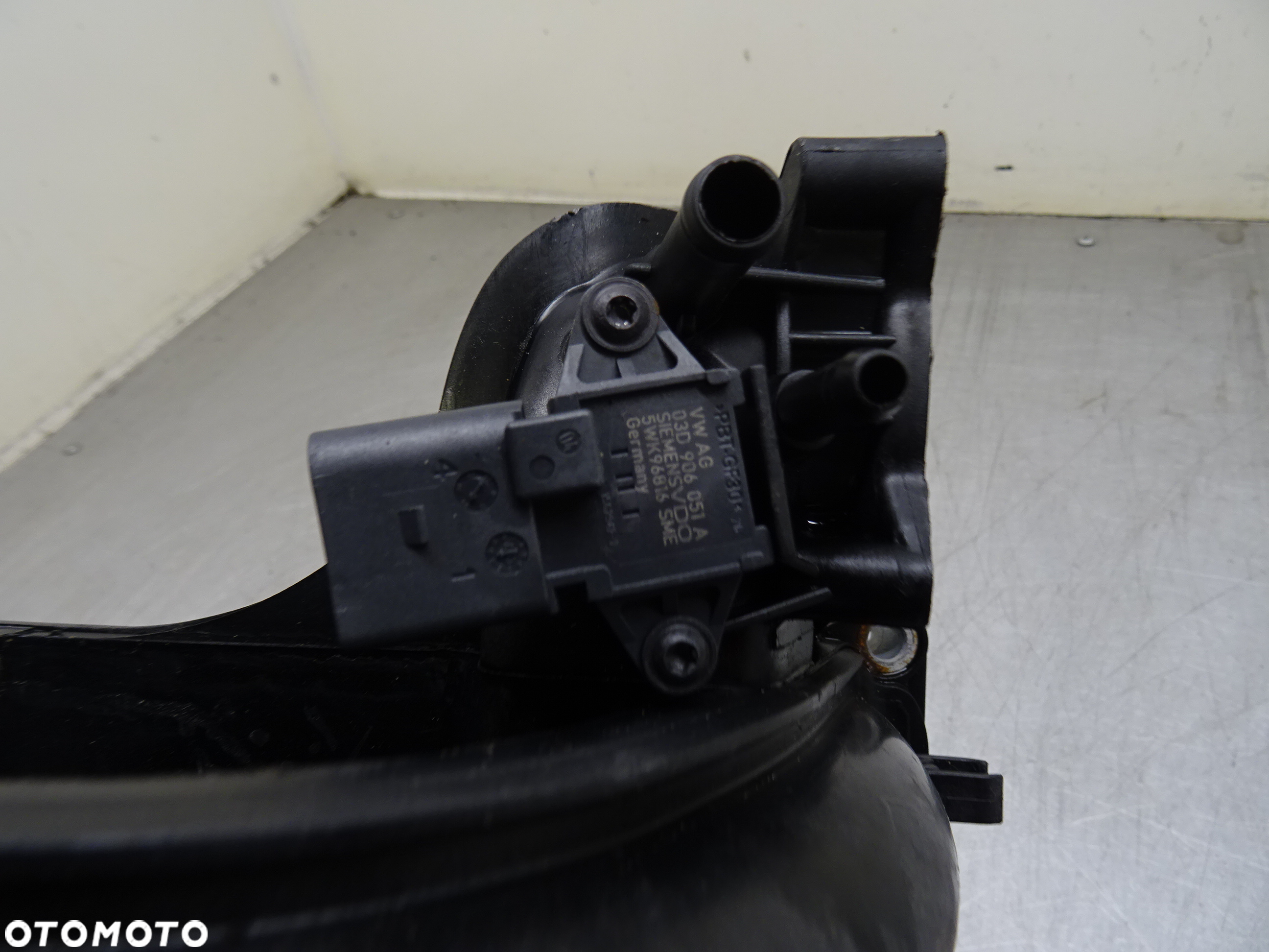 SKODA FABIA II 07-10 1.2B KOLEKTOR SSĄCY 03D129766L 03D906051A - 9
