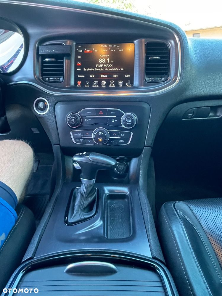 Dodge Charger 5.7 R/T - 12