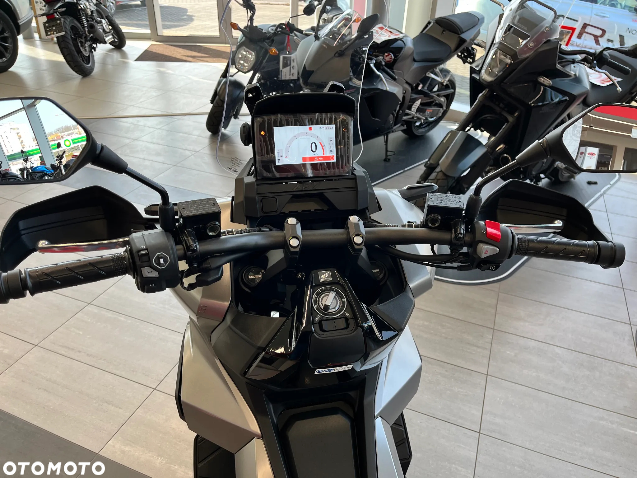 Honda ADV350 - 10