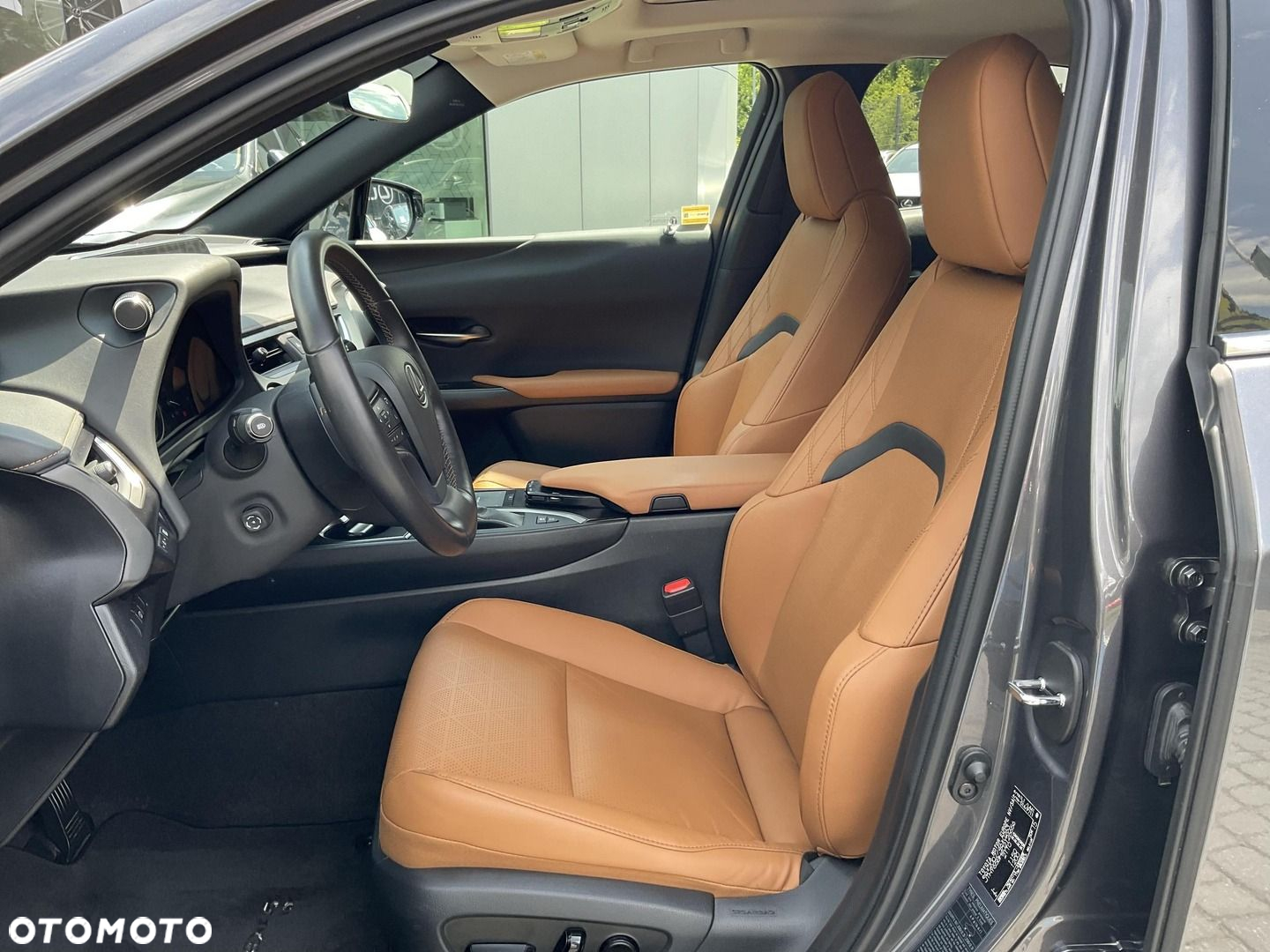 Lexus UX - 11