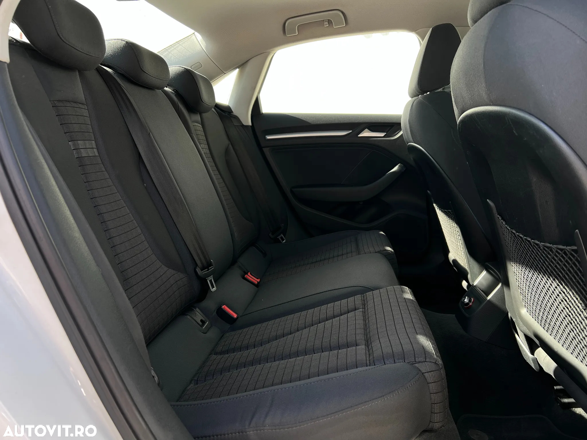 Audi A3 Sportback 1.6 TDI clean Stronic Ambiente - 8