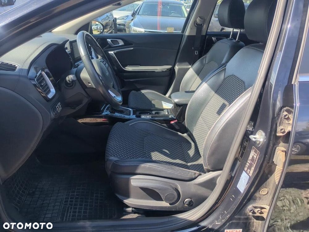 Kia Ceed - 3