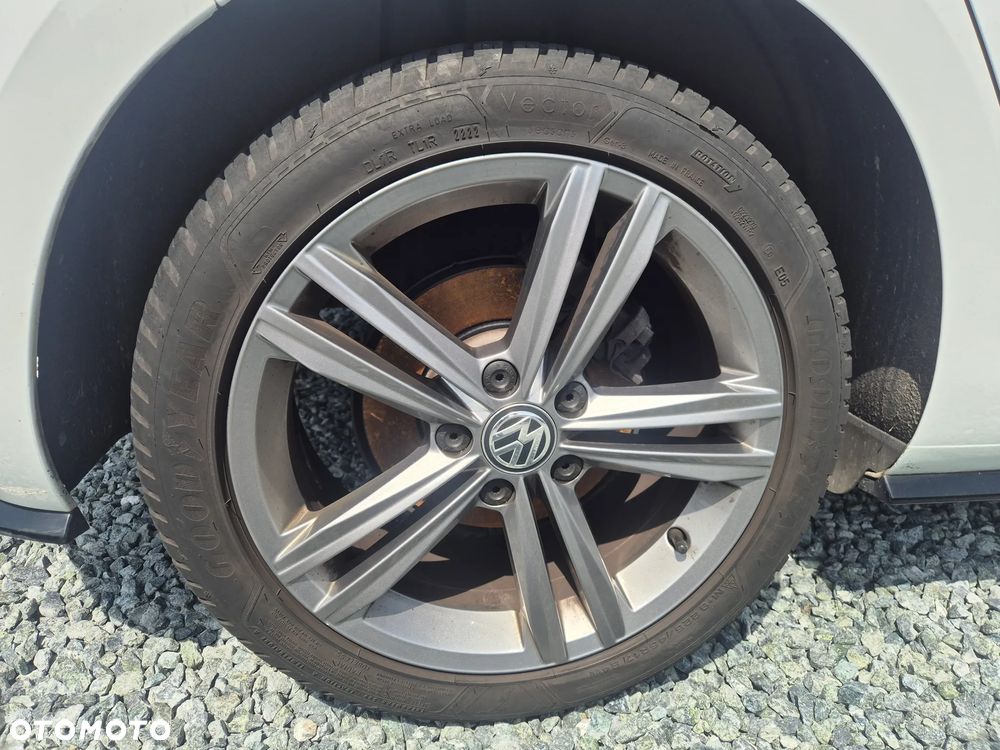 Volkswagen Golf - 26