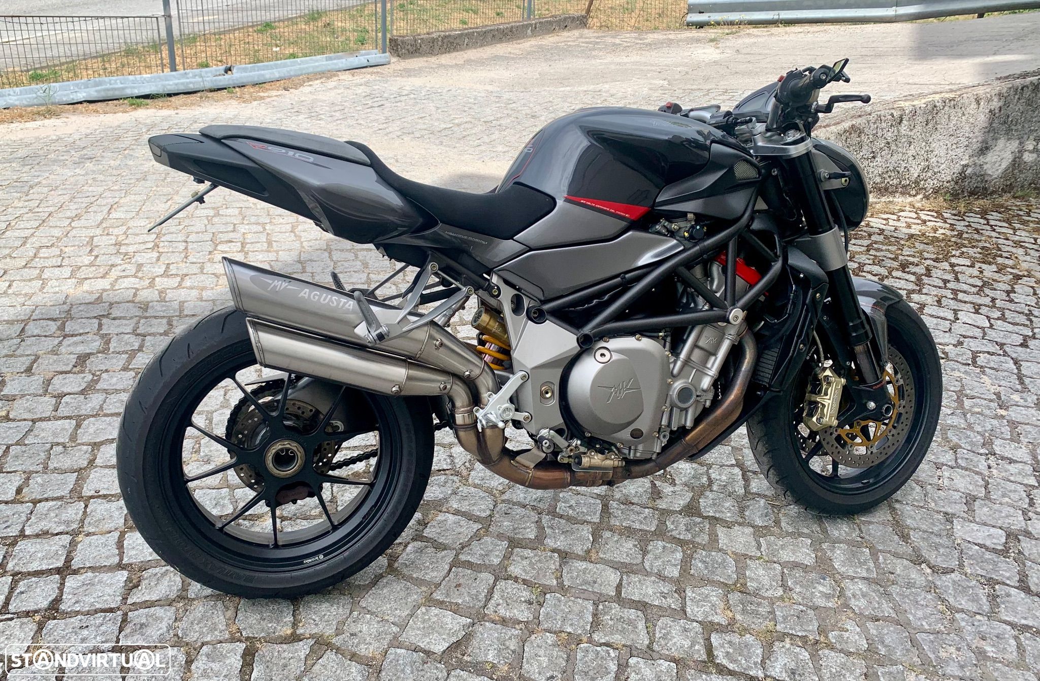 MV Agusta Brutale 910R F4 - 1