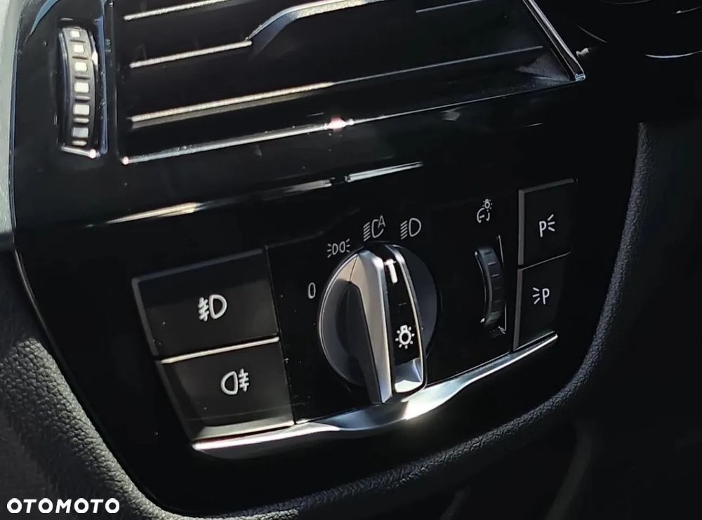 BMW Seria 5 520d Luxury Line sport - 16