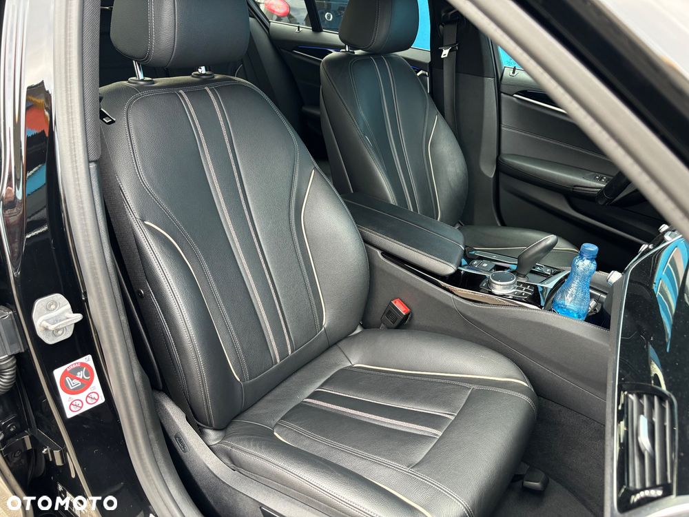 BMW Seria 5 520d xDrive Luxury Line sport - 33