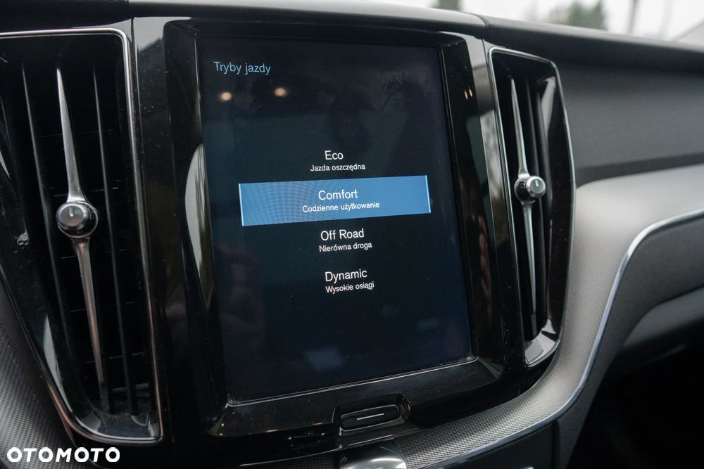 Volvo XC 60 D4 AWD Geartronic Inscription - 24