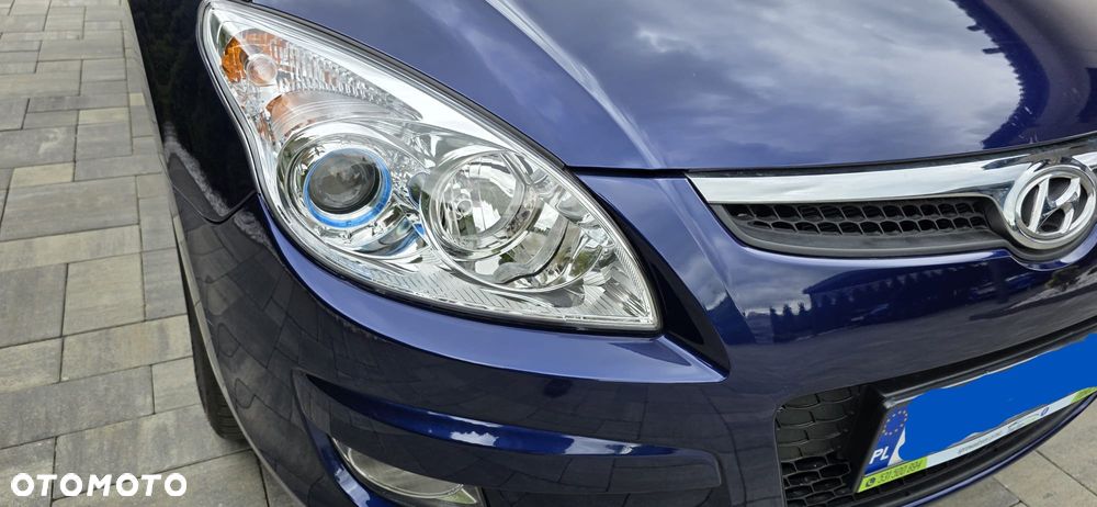 Hyundai i30 2.0 Premium - 9