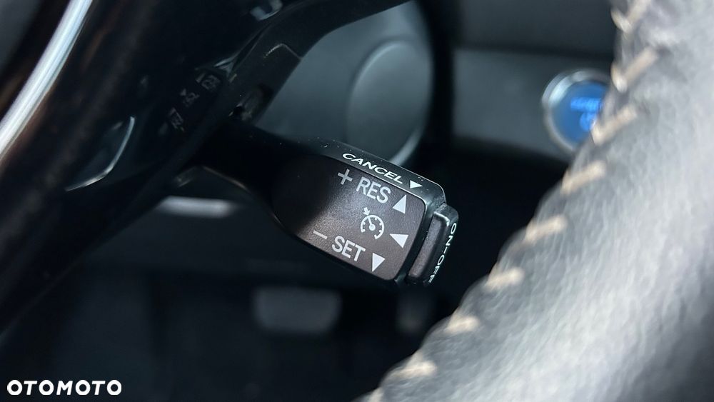 Toyota Yaris Hybrid 100 Business Edition - 35