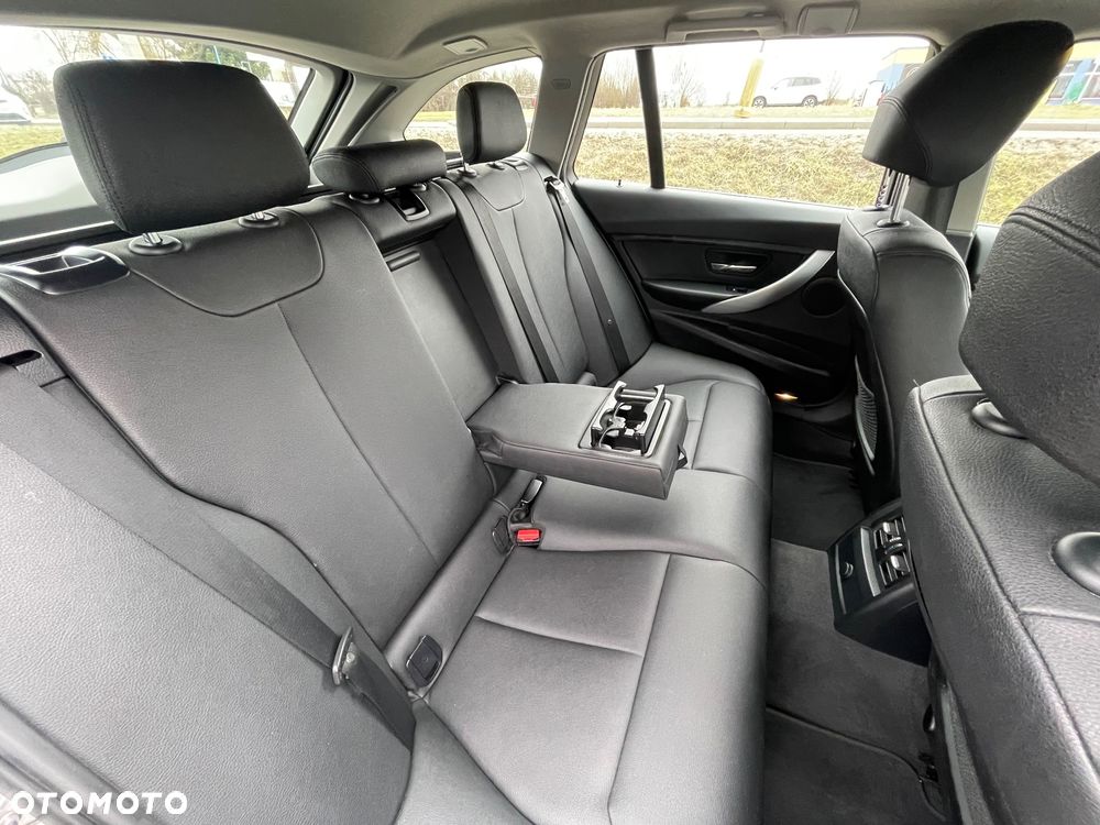 BMW Seria 3 318d Blue Performance Luxury Line - 20