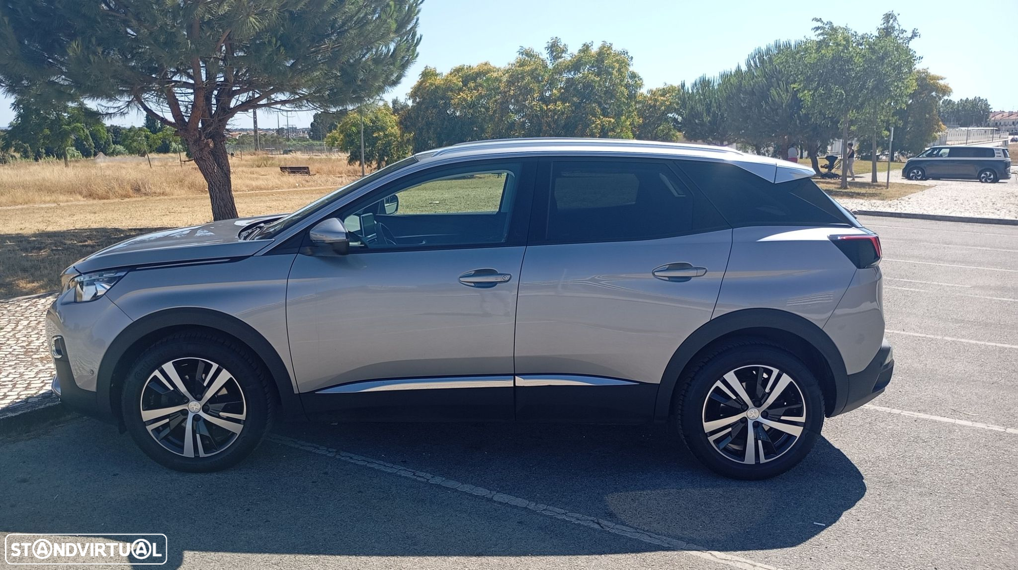Peugeot 3008 PureTech 130 Stop & Start GPF EAT8 Allure Business-Pack - 4