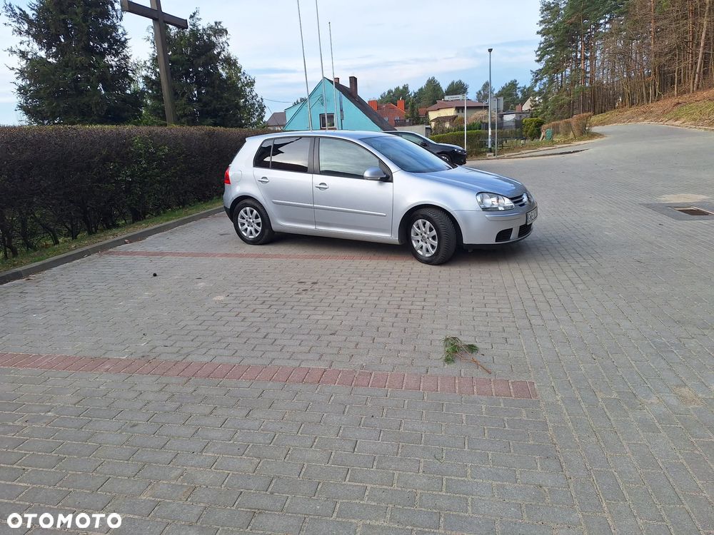 Volkswagen Golf 1.6 FSI Automatik Goal - 25
