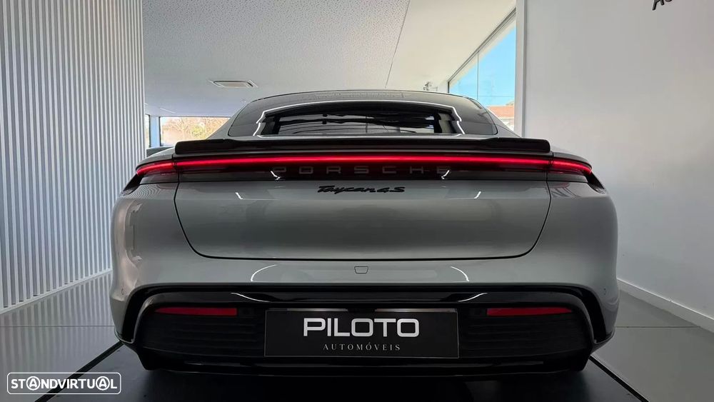 Porsche Taycan 4S - 8