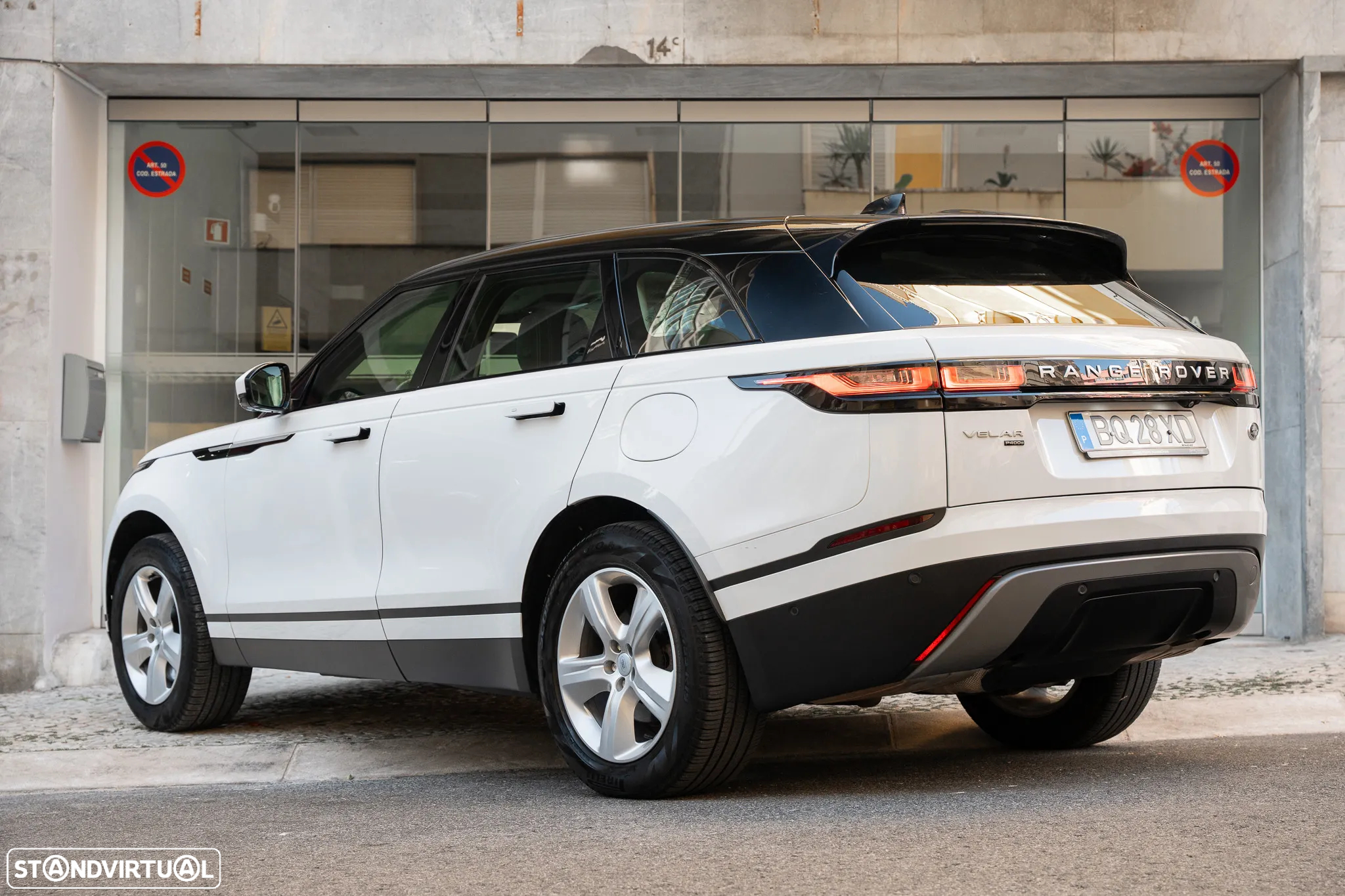 Land Rover Range Rover Velar 2.0 P400e AWD - 24